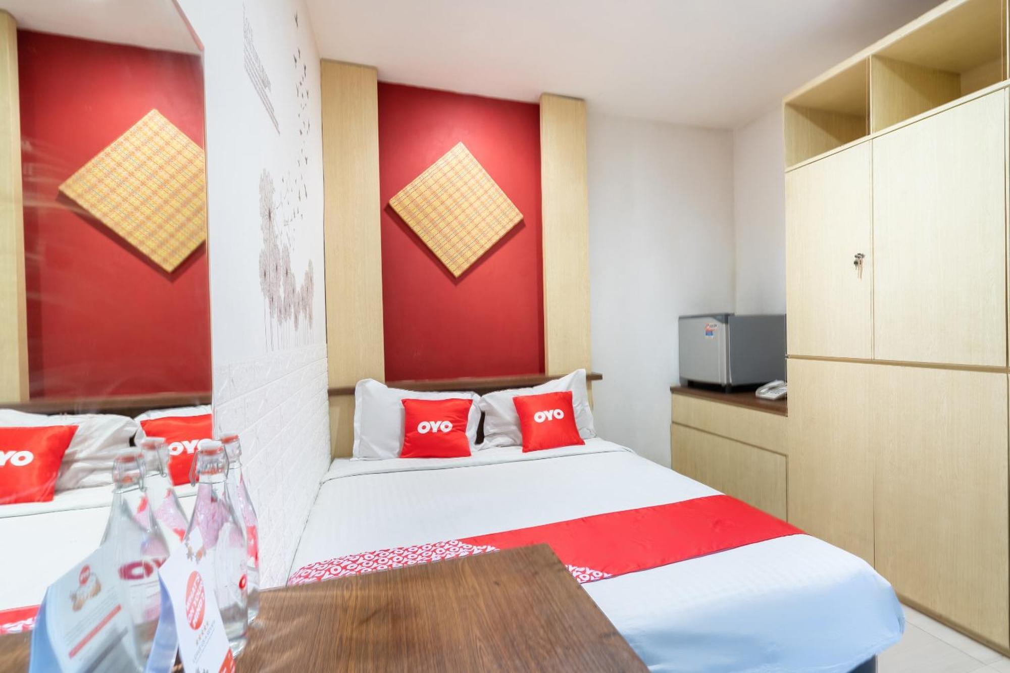 فندق Super Oyo Flagship 91863 Metro House سورابايا المظهر الخارجي الصورة