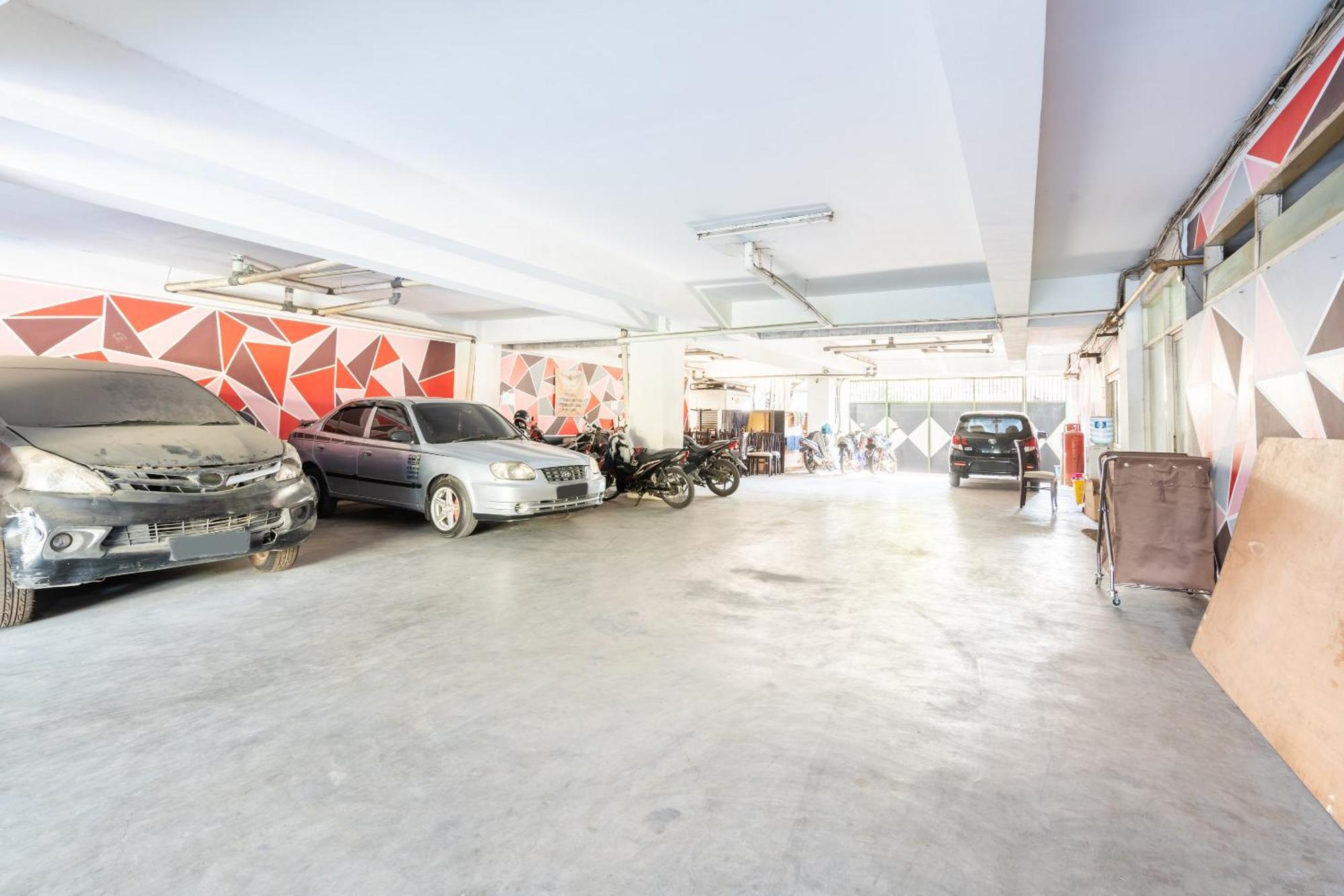 فندق Super Oyo Flagship 91863 Metro House سورابايا المظهر الخارجي الصورة