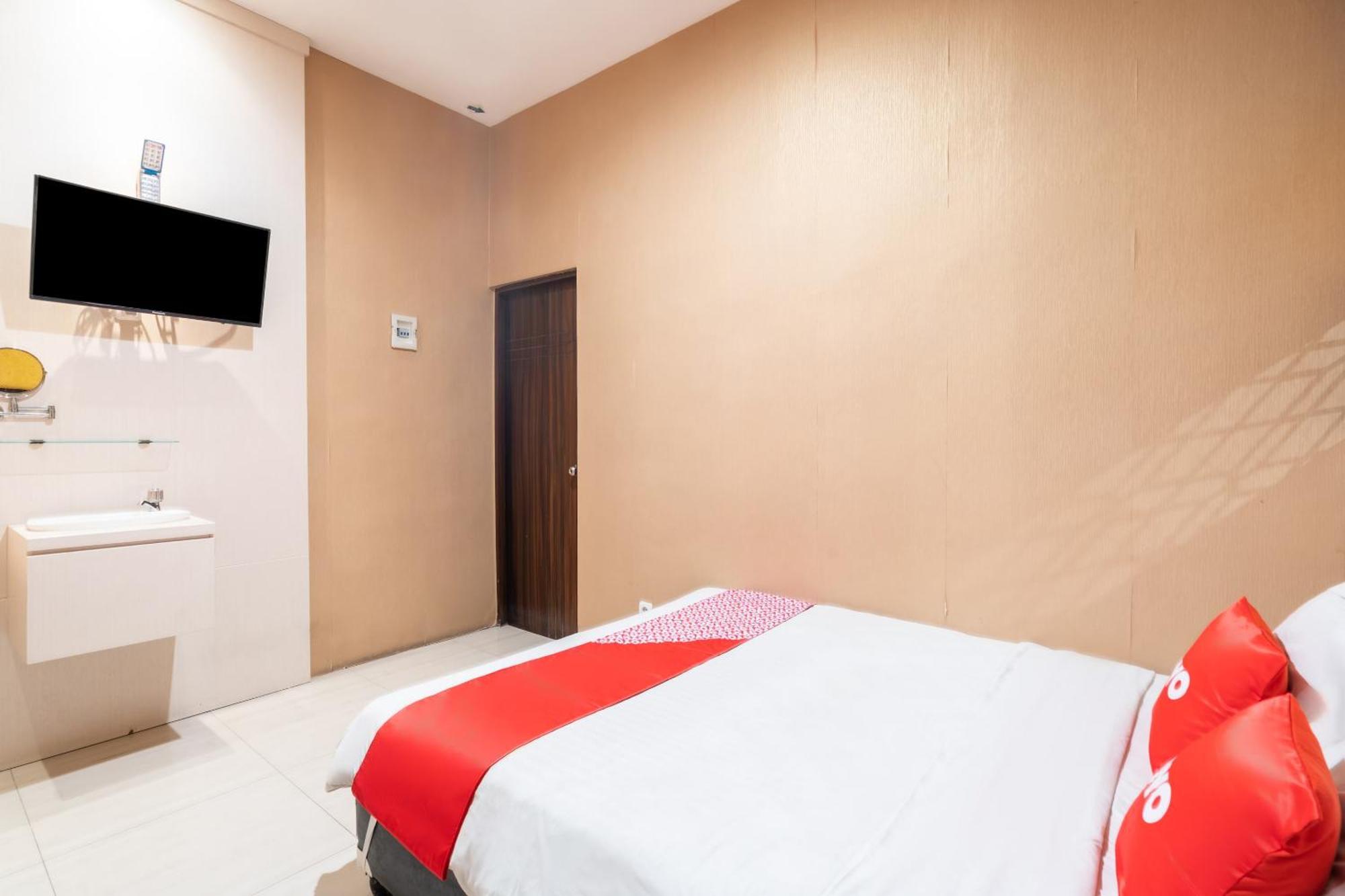 فندق Super Oyo Flagship 91863 Metro House سورابايا المظهر الخارجي الصورة